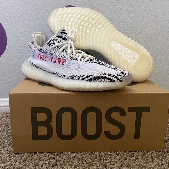 Yeezy 350 v2 zebra